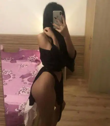 LAURA 
